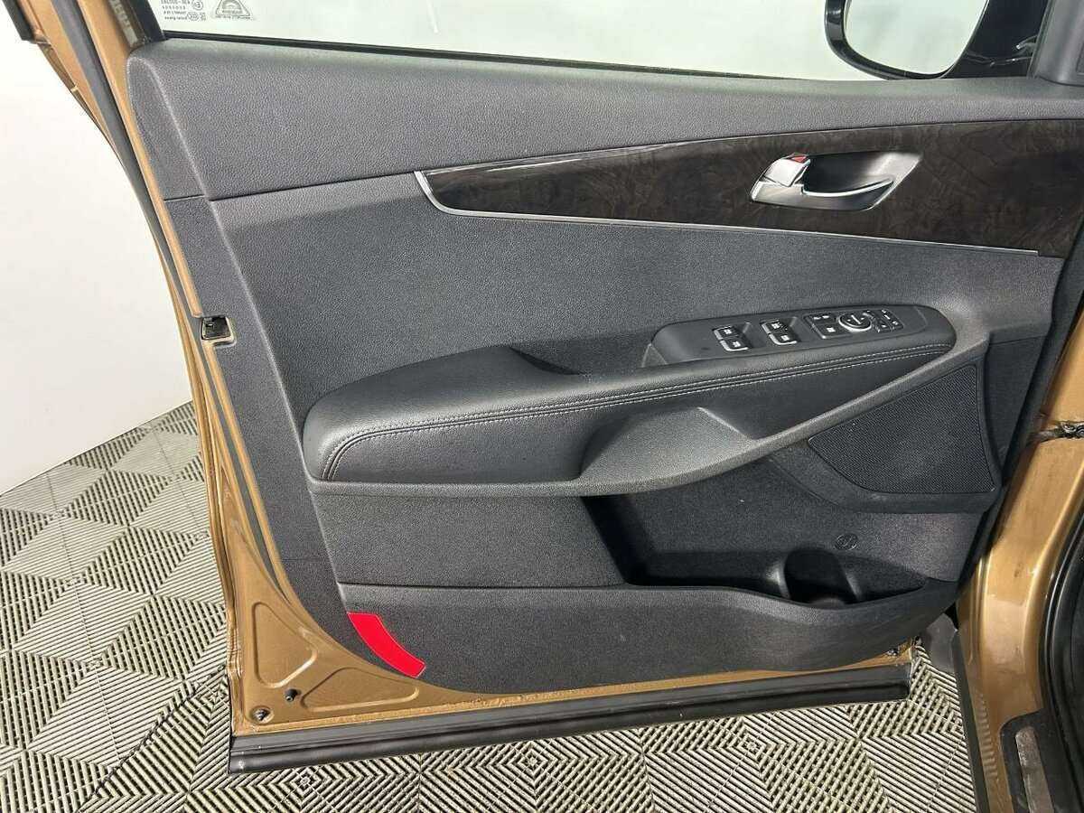 Купить Kia Sorento с пробегом. Фото: #5