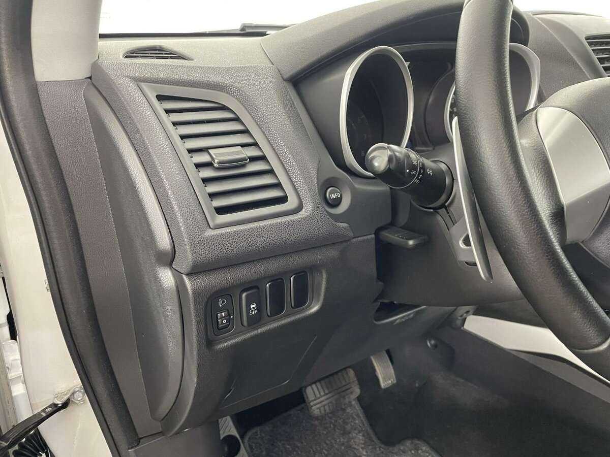 Продажа Б/У Митсубиши АС-Икс. Фото: #8