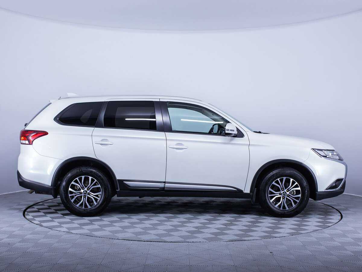 Купить Mitsubishi Outlander с пробегом. Фото: #3