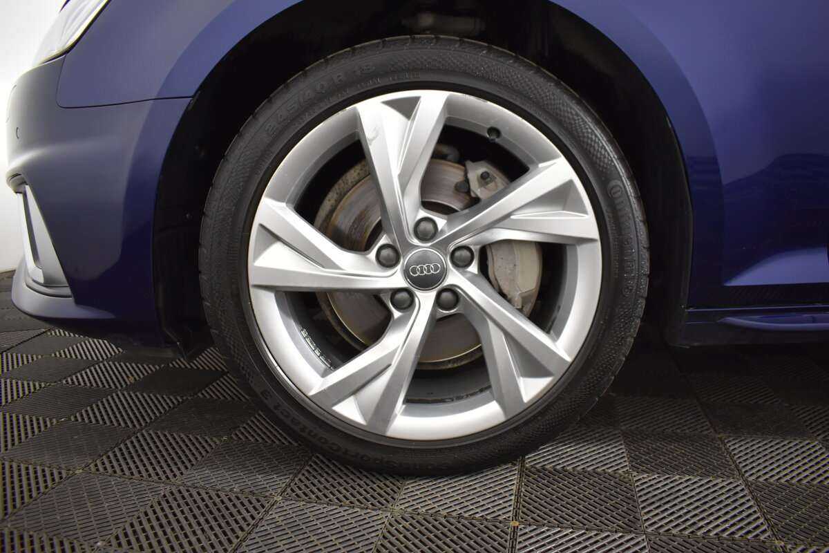 Купить Audi A4 с пробегом. Фото: #9