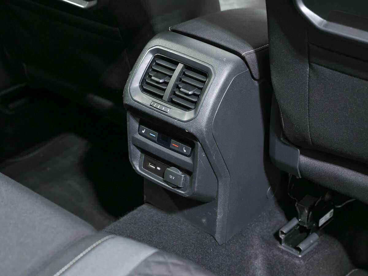 Купить Volkswagen Tiguan с пробегом. Фото: #14