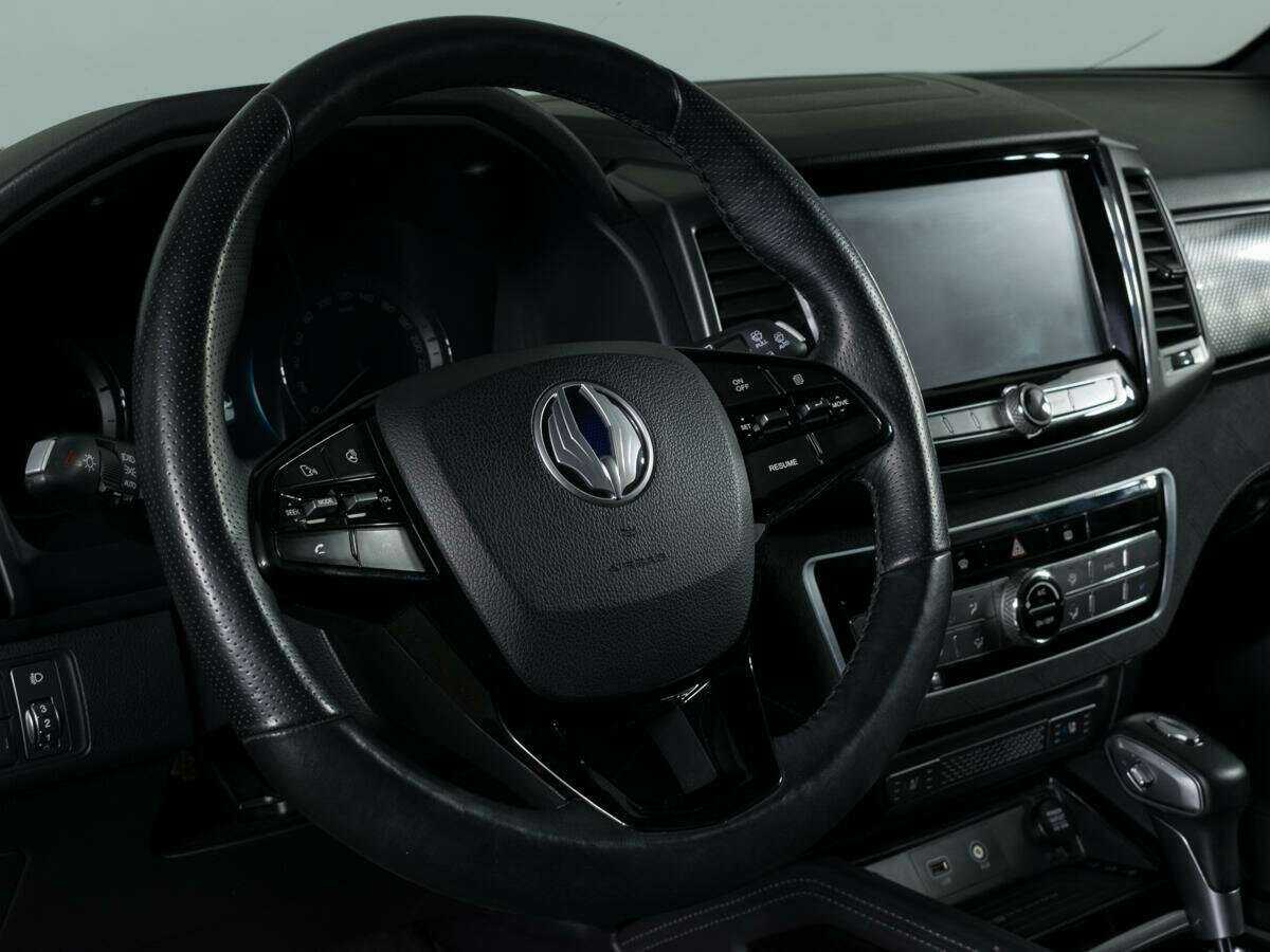 Купить SsangYong Rexton с пробегом. Фото: #11