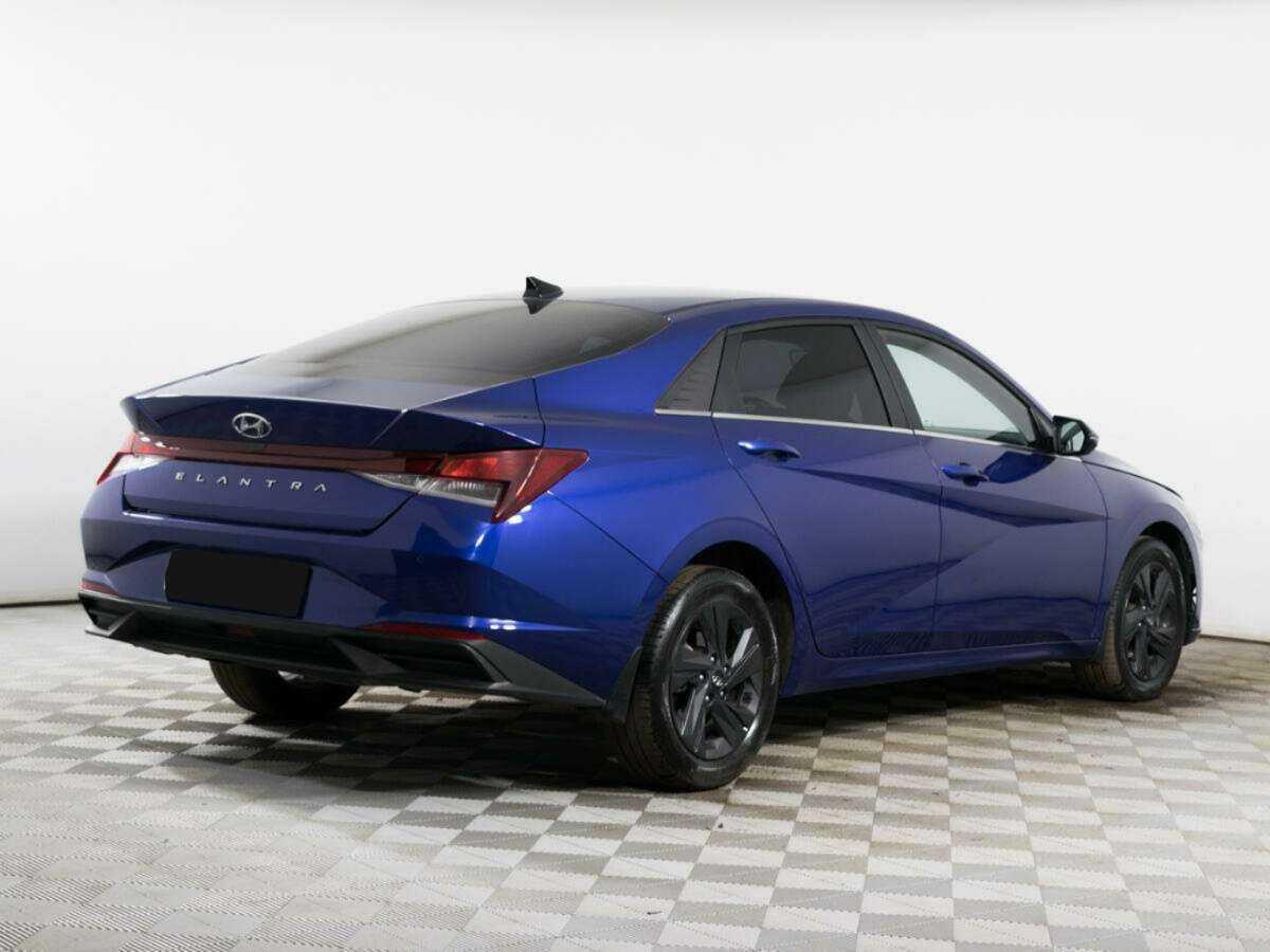 Купить Hyundai Elantra с пробегом. Фото: #3