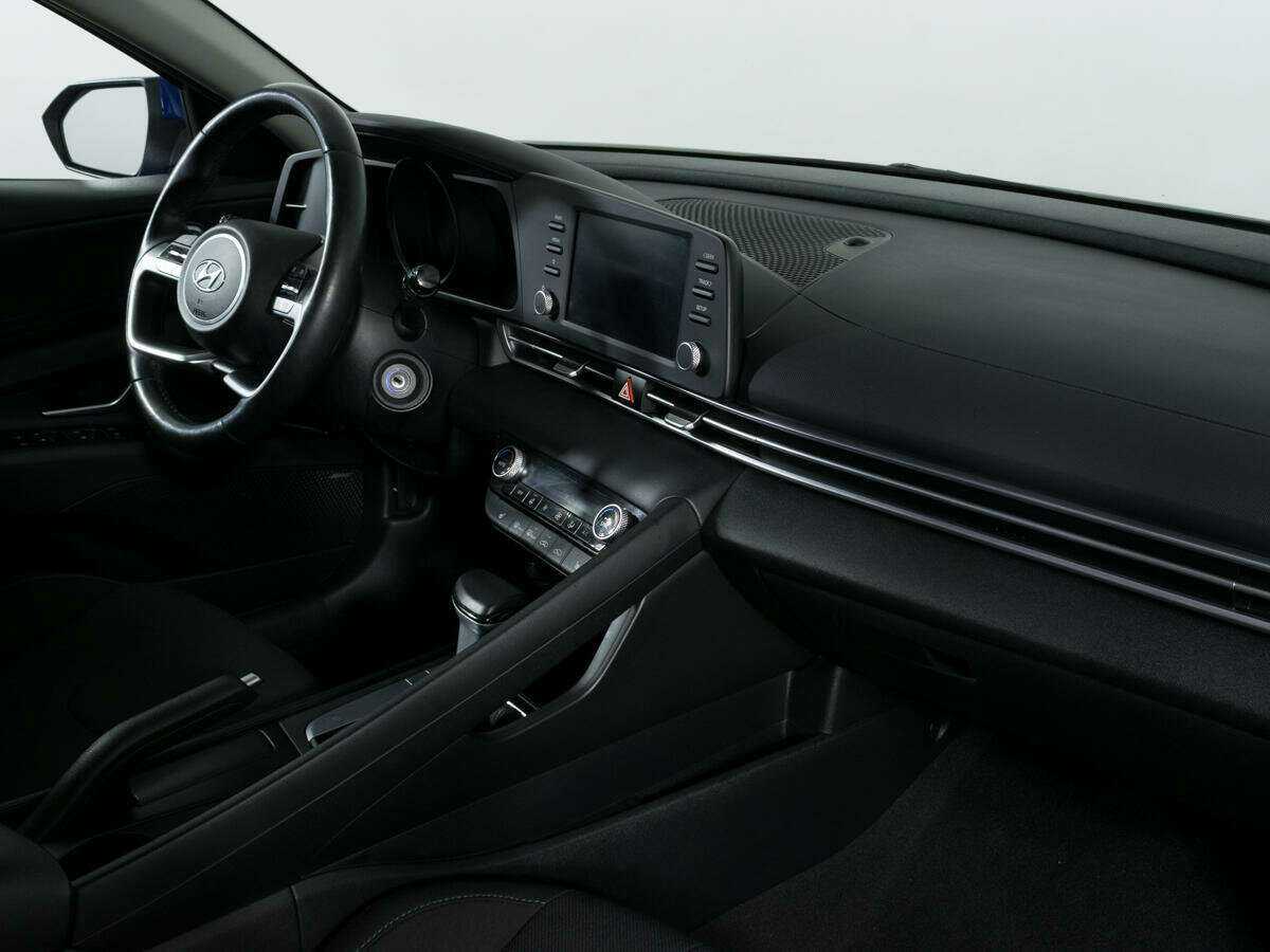 Купить Hyundai Elantra с пробегом. Фото: #6