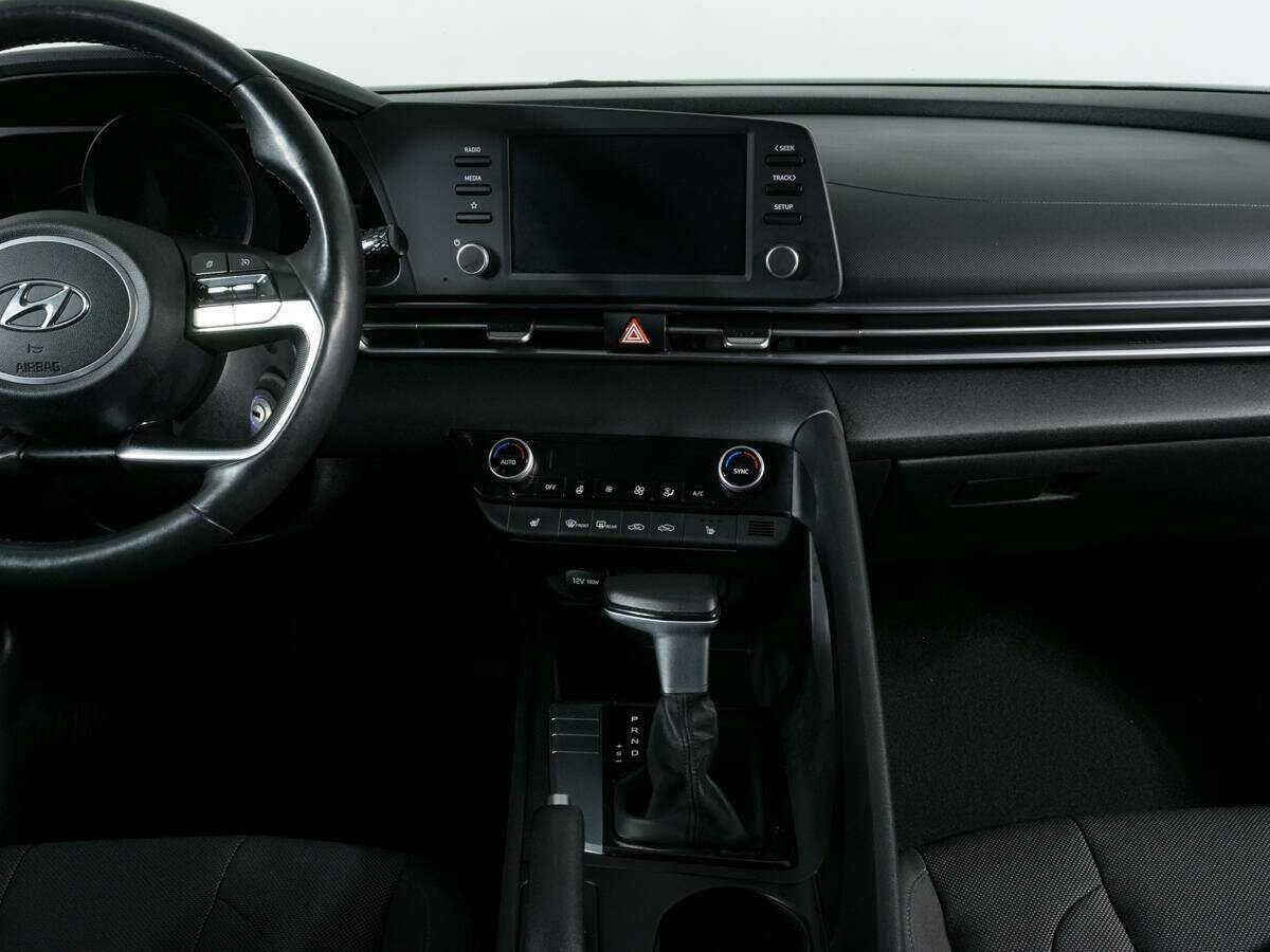 Купить Hyundai Elantra с пробегом. Фото: #7