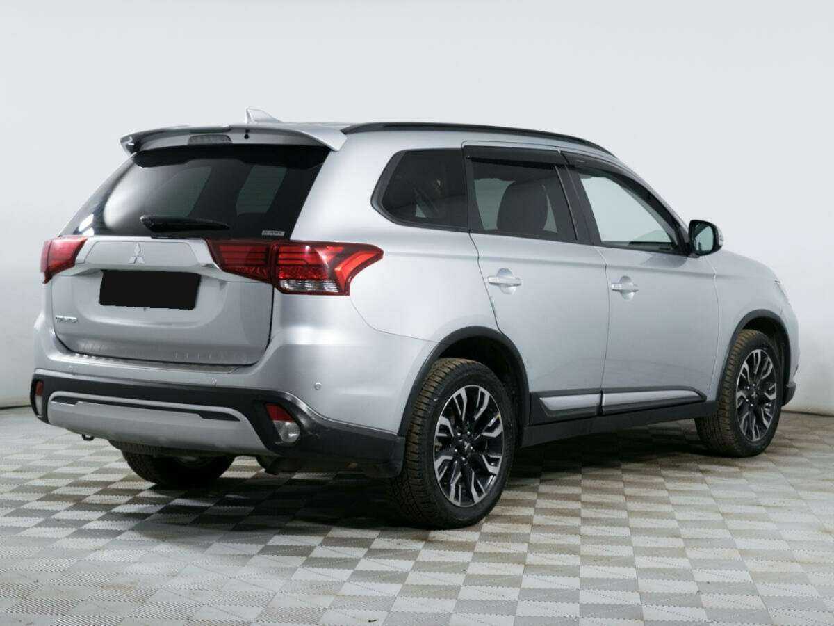 Купить Mitsubishi Outlander с пробегом. Фото: #4
