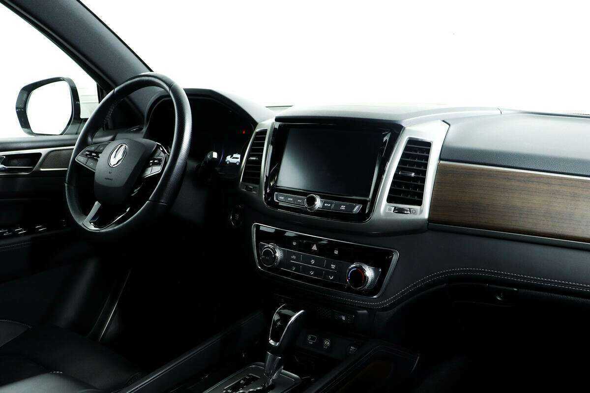 Купить SsangYong Rexton с пробегом. Фото: #8