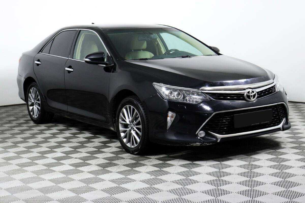 Купить Toyota Camry с пробегом. Фото: #2