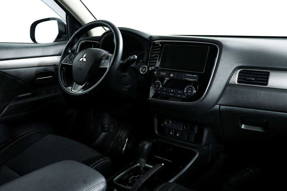 Купить Mitsubishi Outlander с пробегом. Фото: #8