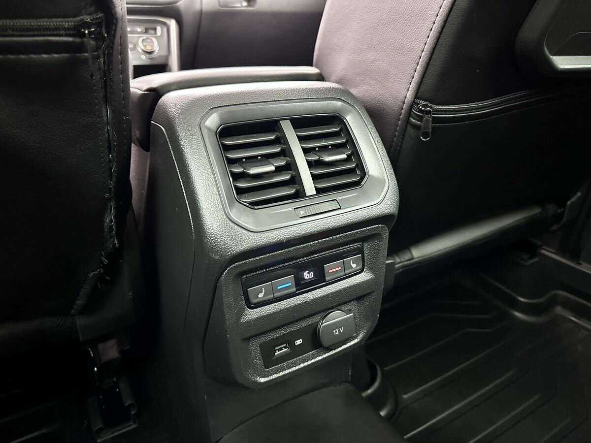 Купить Volkswagen Tiguan с пробегом. Фото: #16