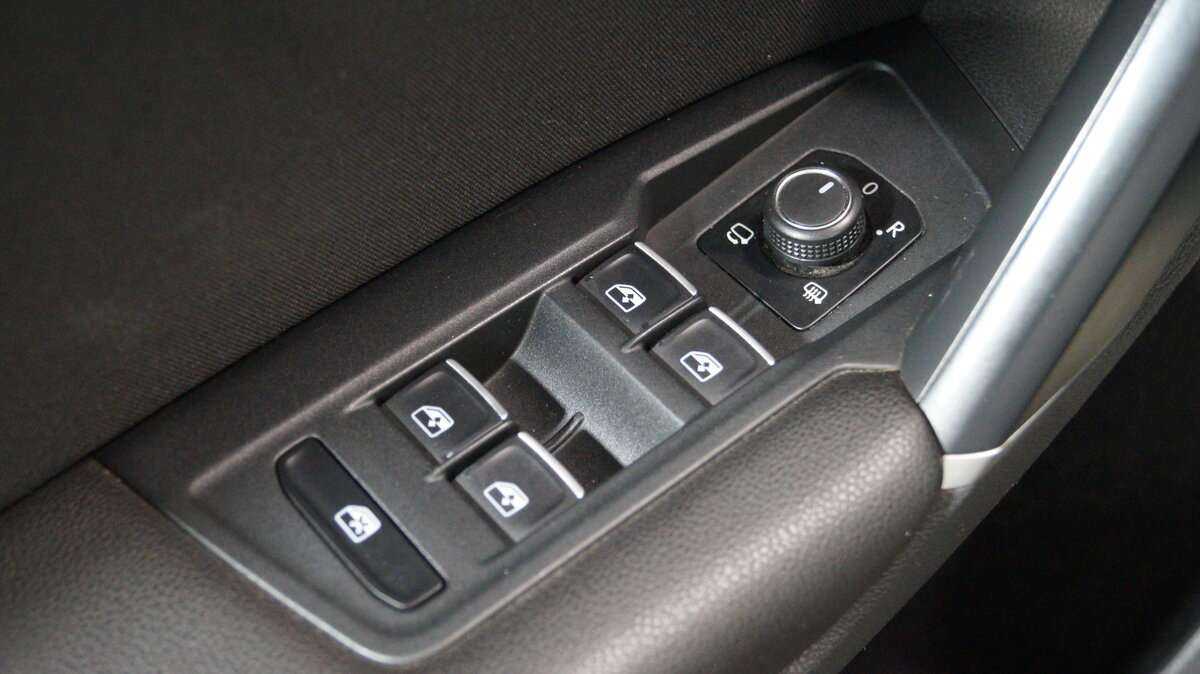 Купить Volkswagen Tiguan с пробегом. Фото: #9