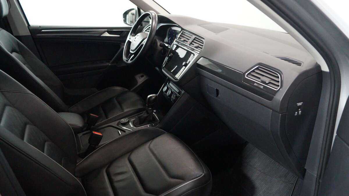 Купить Volkswagen Tiguan с пробегом. Фото: #6