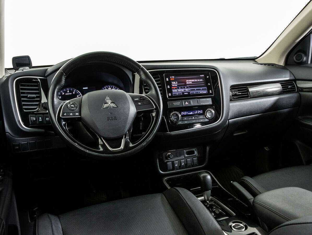 Купить Mitsubishi Outlander с пробегом. Фото: #10