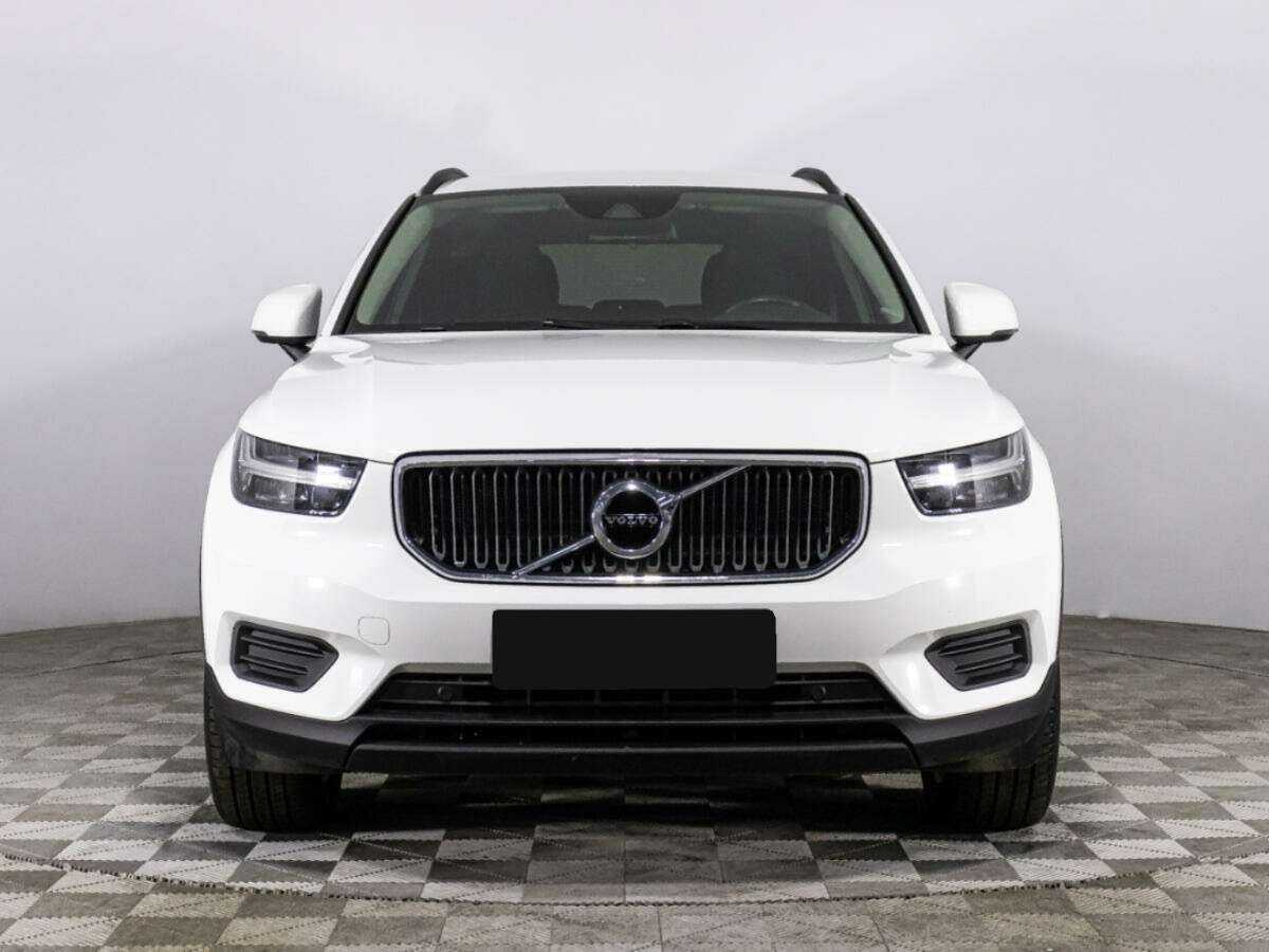 Купить Volvo XC40 с пробегом. Фото: #1