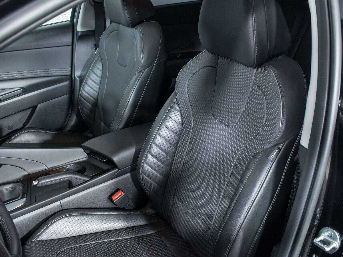 Купить Hyundai Elantra с пробегом. Фото: #15