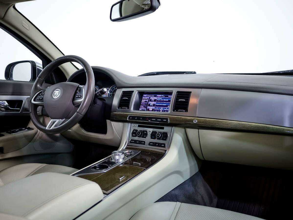 Купить Jaguar XF с пробегом. Фото: #7