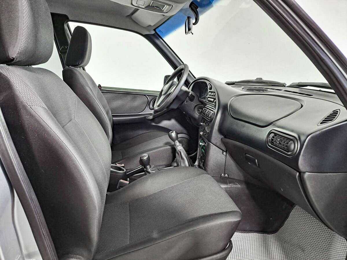 Купить Chevrolet Niva с пробегом. Фото: #8