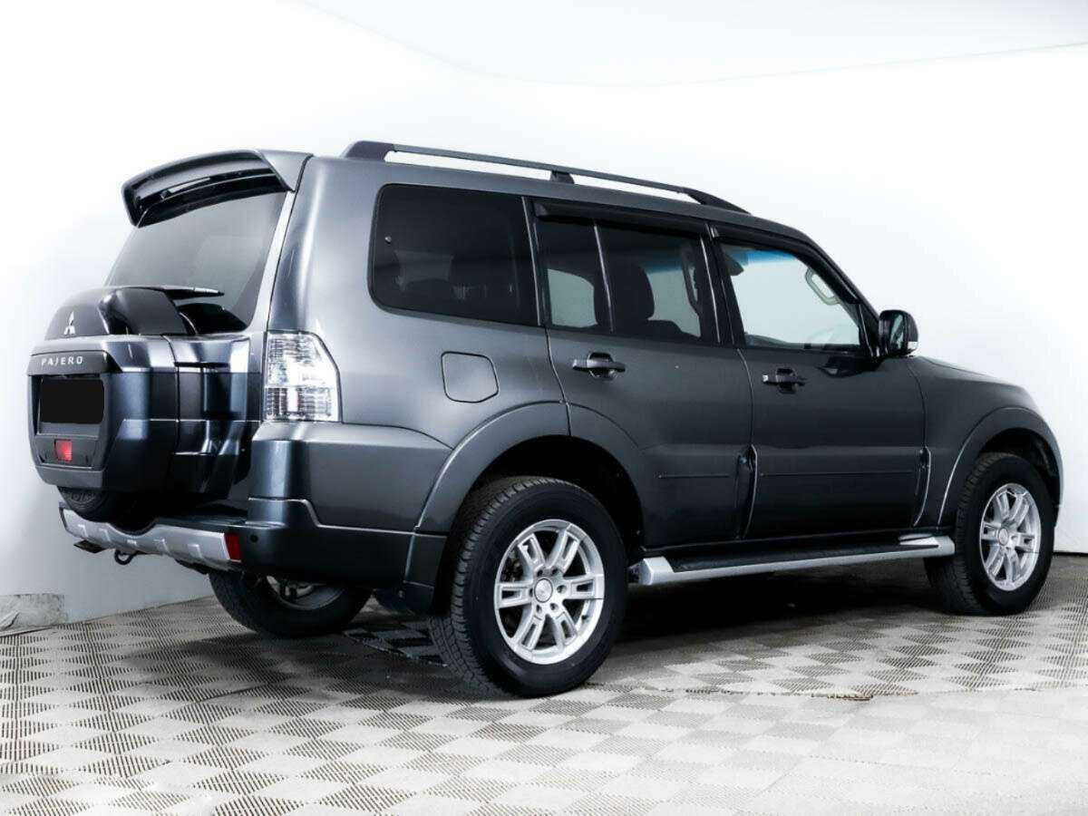 Купить Mitsubishi Pajero с пробегом. Фото: #3