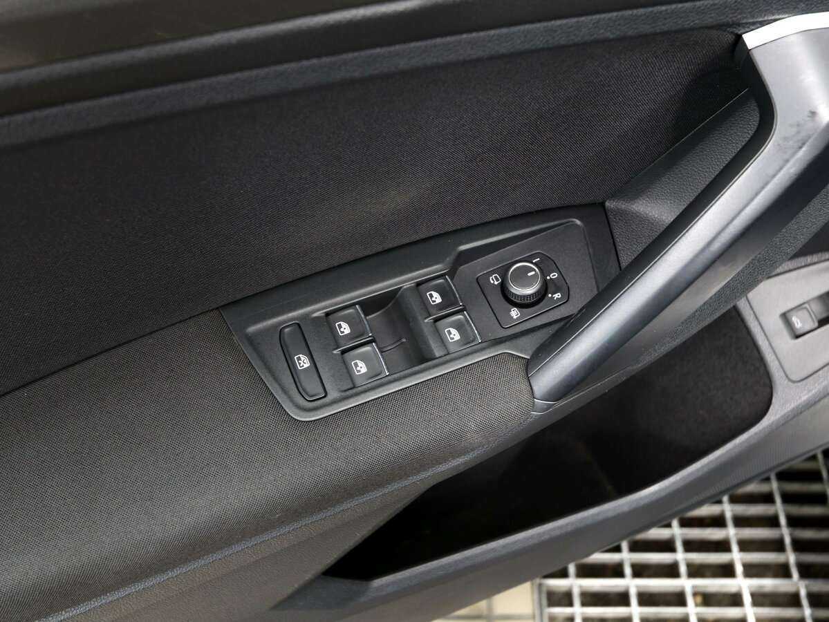 Купить Volkswagen Tiguan с пробегом. Фото: #15