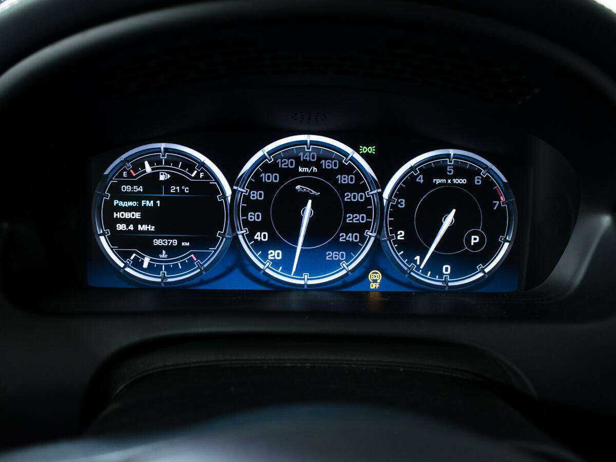 Купить Jaguar XJ с пробегом. Фото: #10