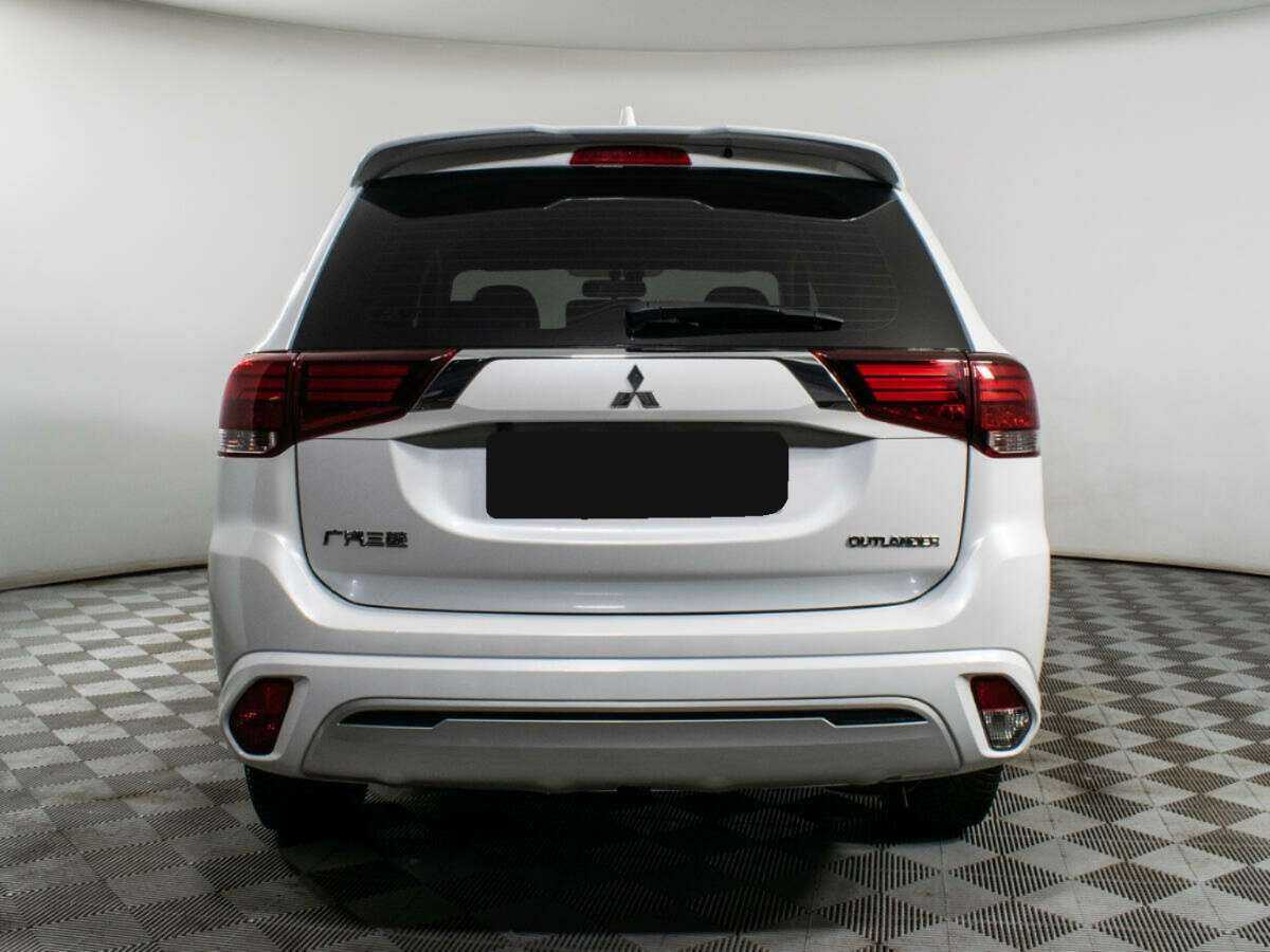 Купить Mitsubishi Outlander с пробегом. Фото: #5