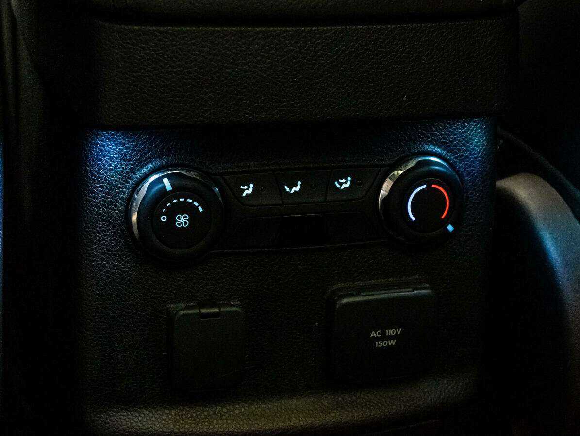 Купить Ford Explorer с пробегом. Фото: #14