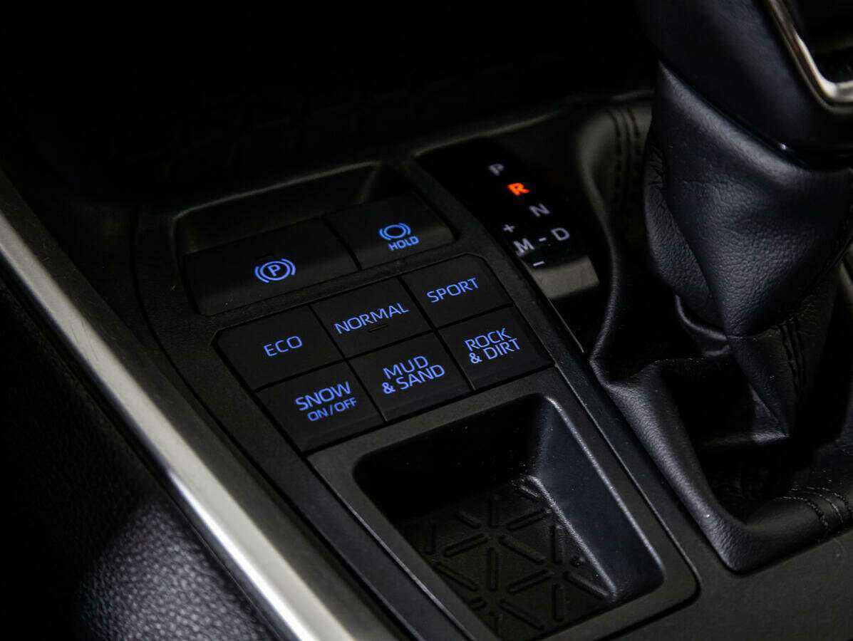 Купить Toyota RAV4 с пробегом. Фото: #12