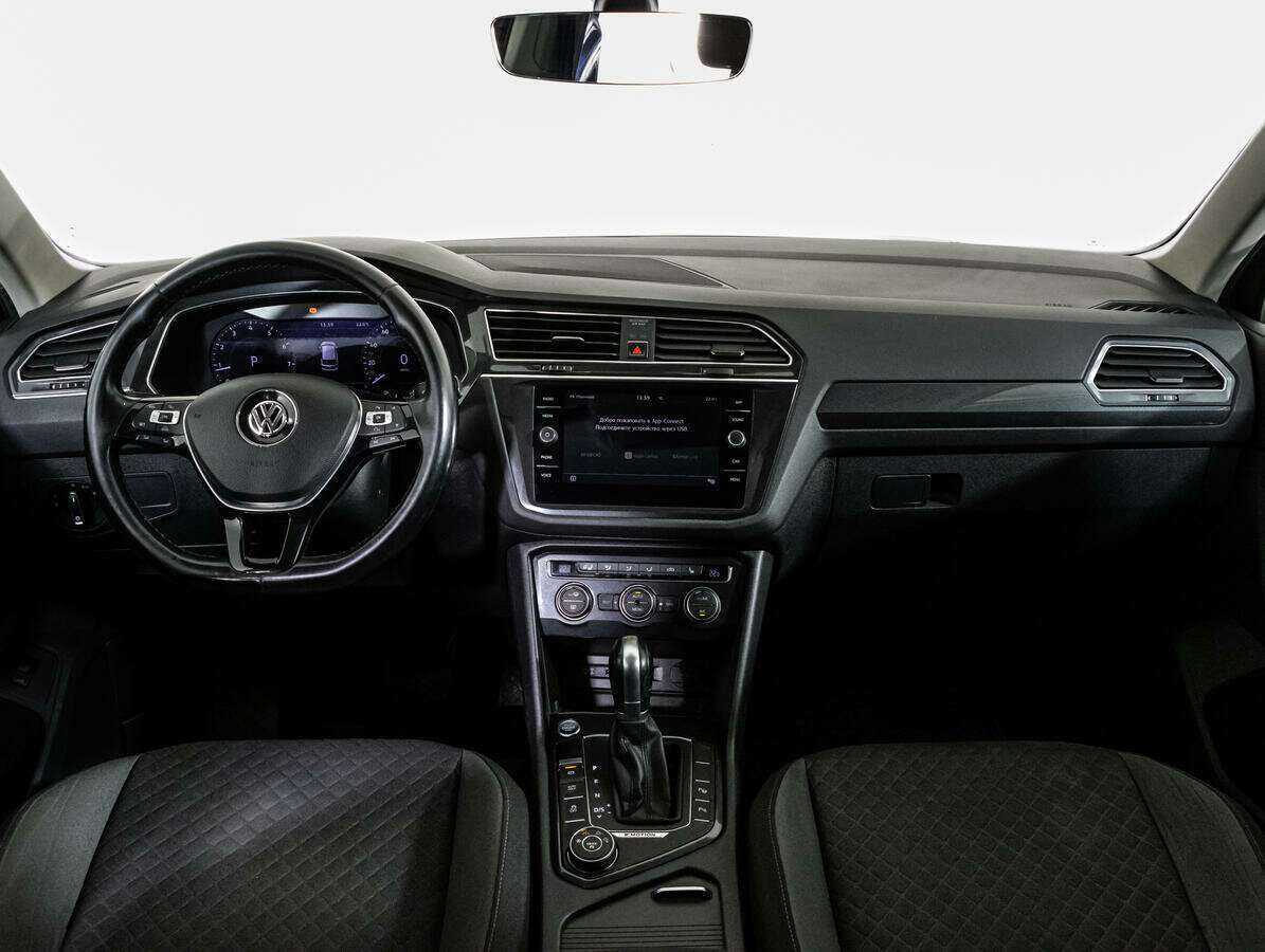 Купить Volkswagen Tiguan с пробегом. Фото: #9
