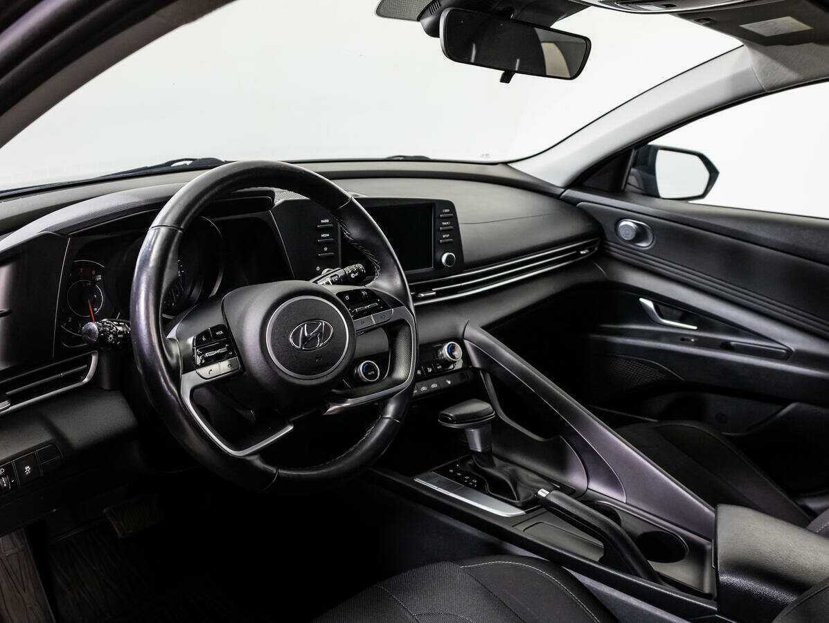 Купить Hyundai Elantra с пробегом. Фото: #10