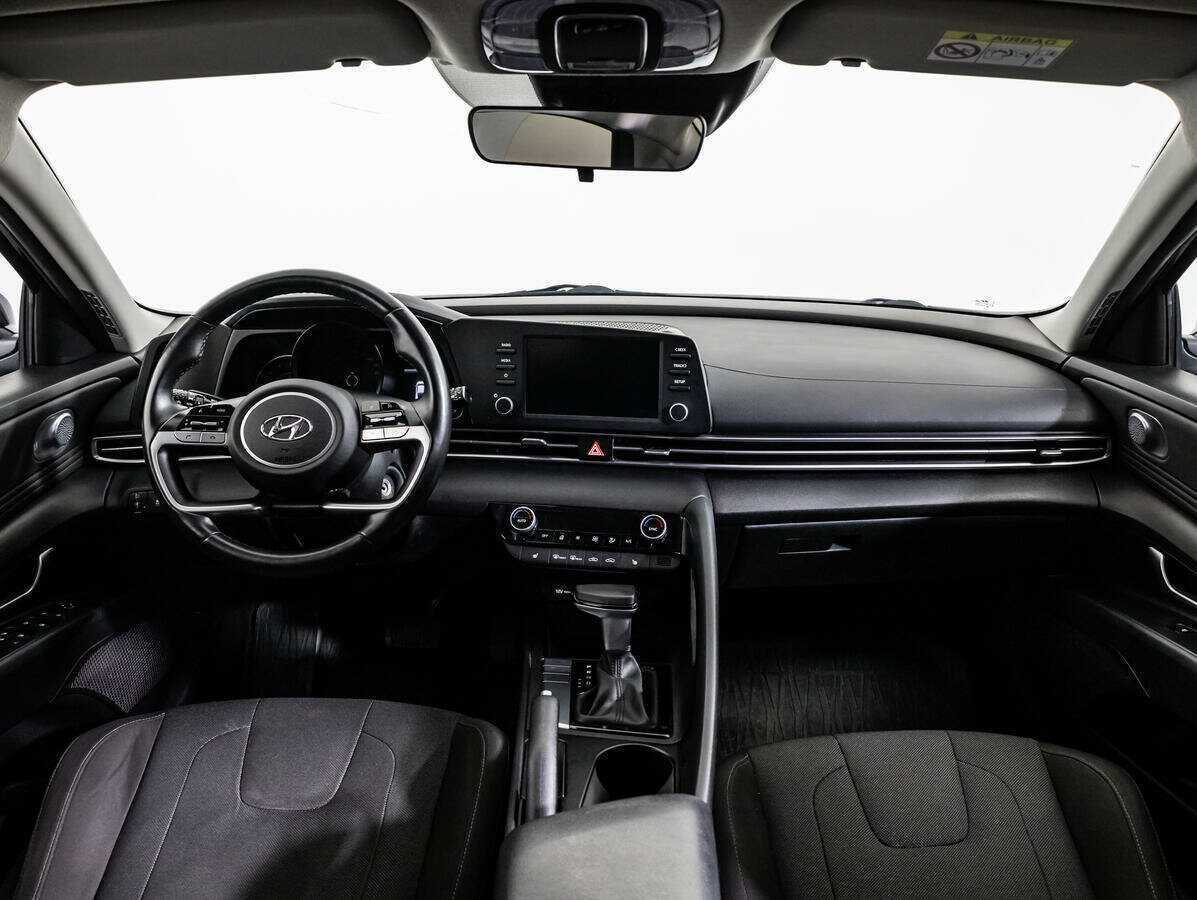 Купить Hyundai Elantra с пробегом. Фото: #12