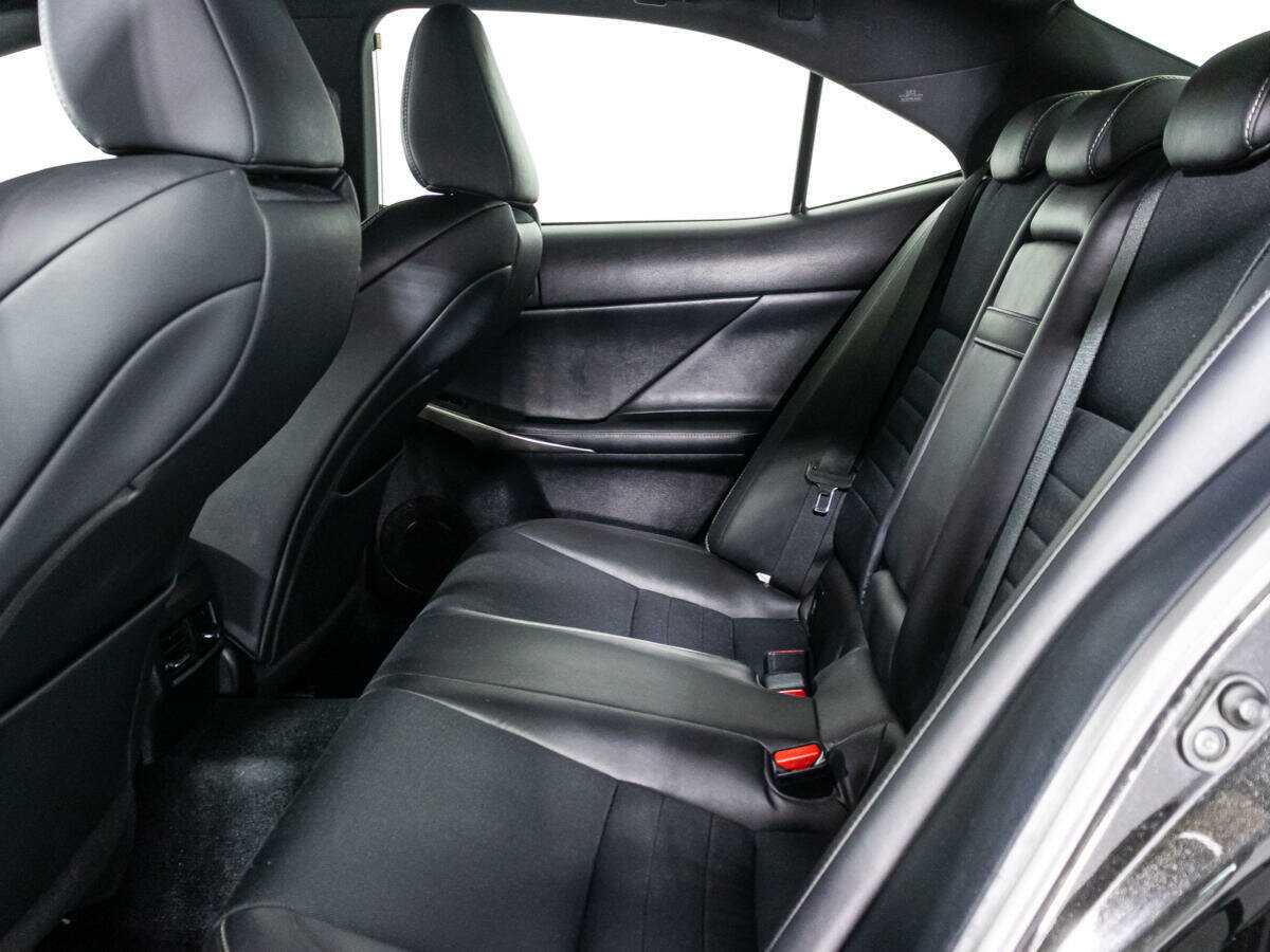 Купить Lexus IS с пробегом. Фото: #9