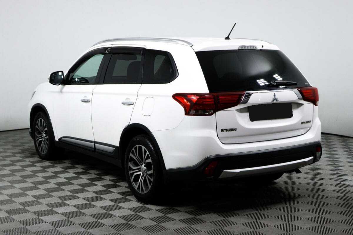 Купить Mitsubishi Outlander с пробегом. Фото: #6