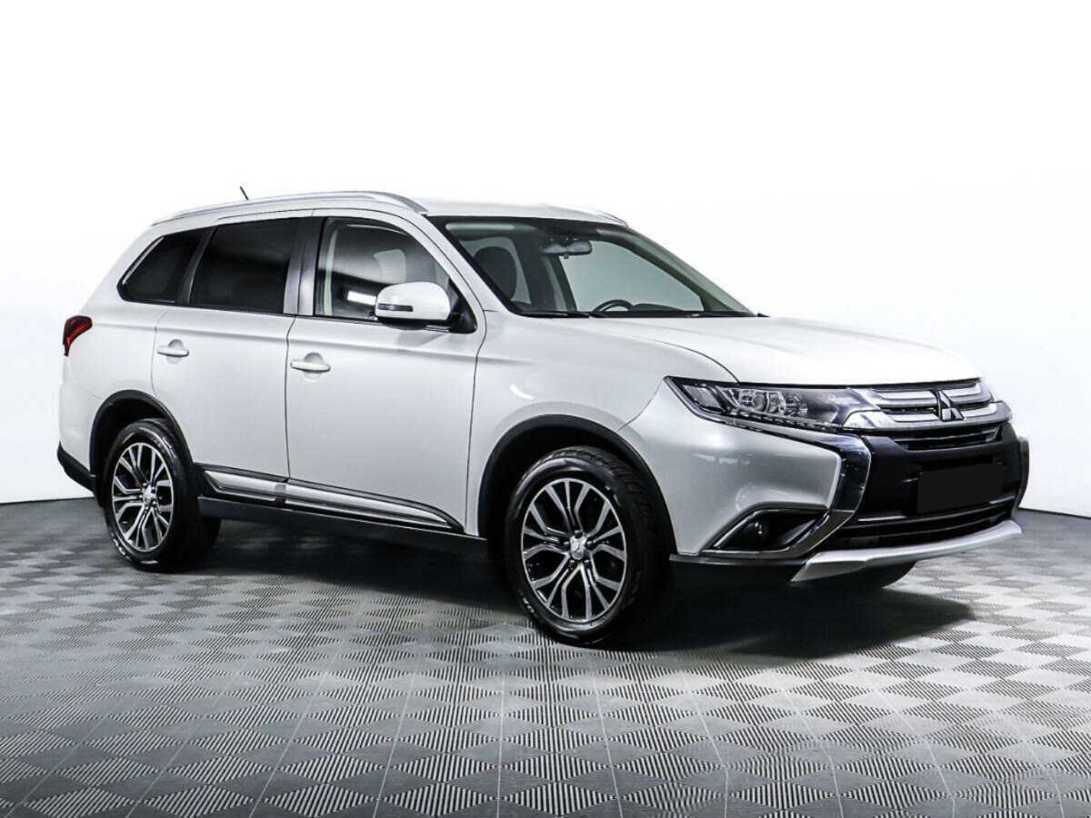 Купить Mitsubishi Outlander с пробегом. Фото: #2