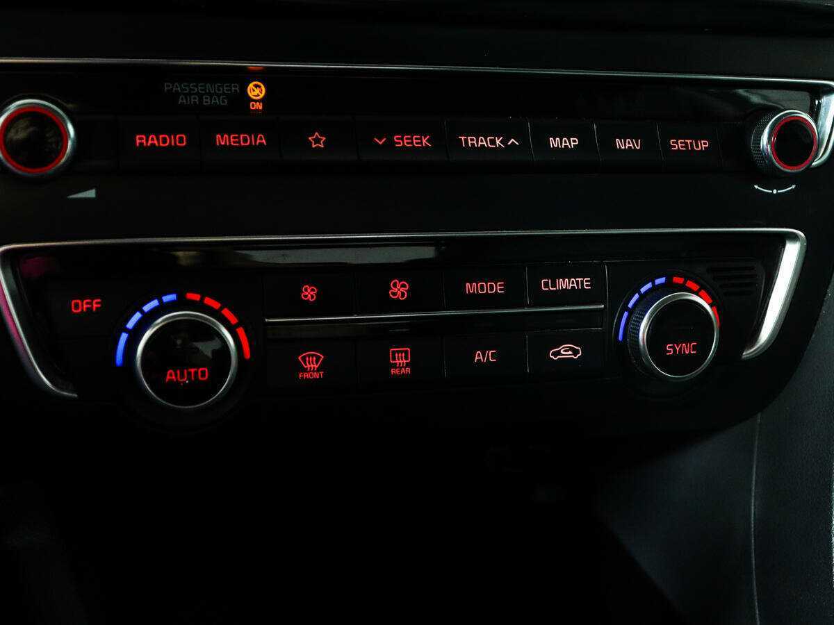 Купить Kia Optima с пробегом. Фото: #15