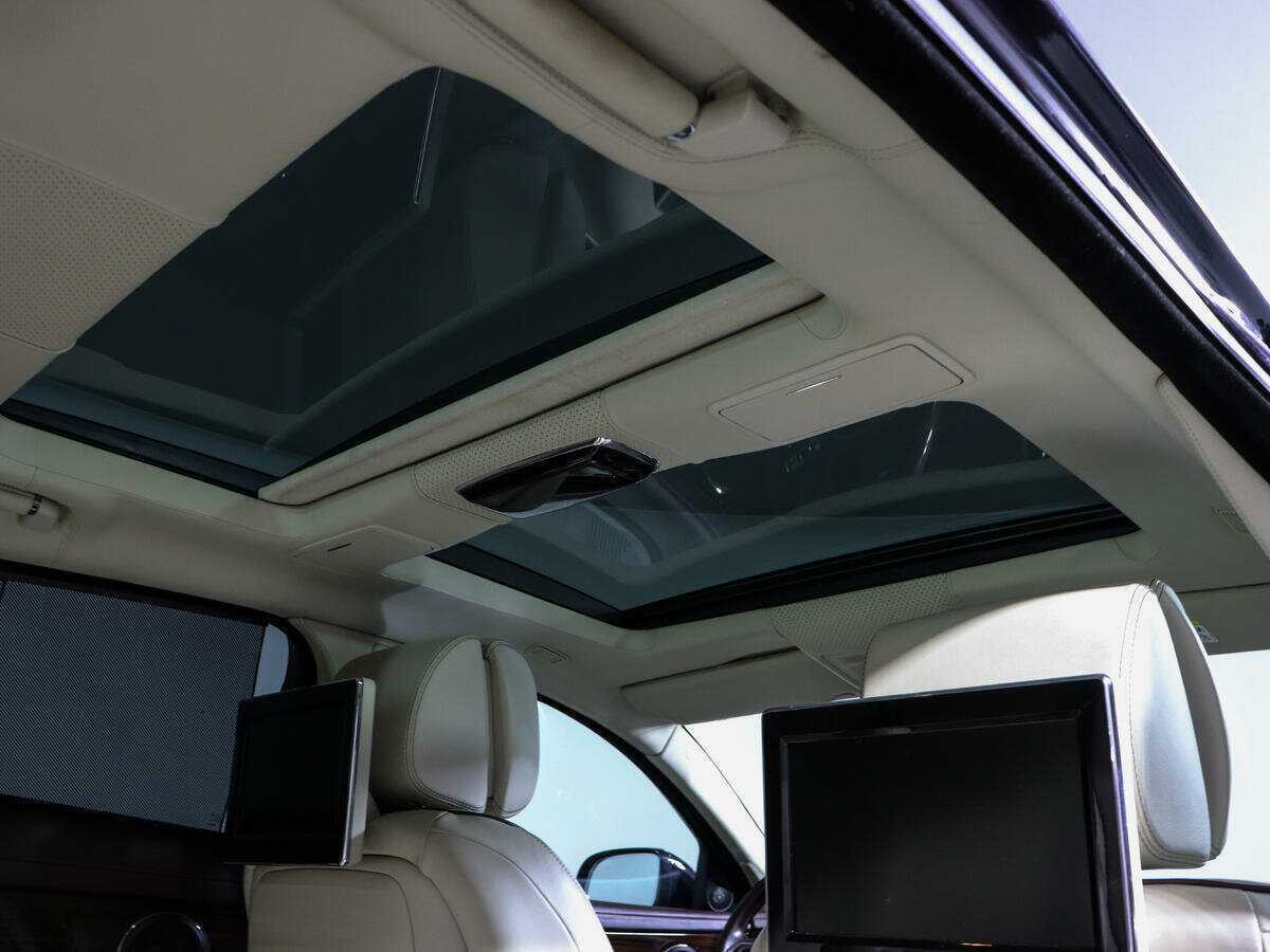 Купить Jaguar XJ с пробегом. Фото: #17