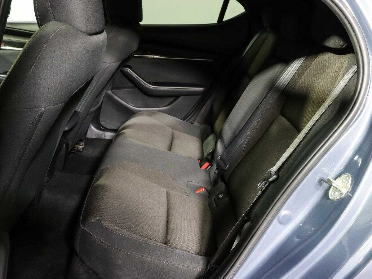 Купить Mazda 3 с пробегом. Фото: #9