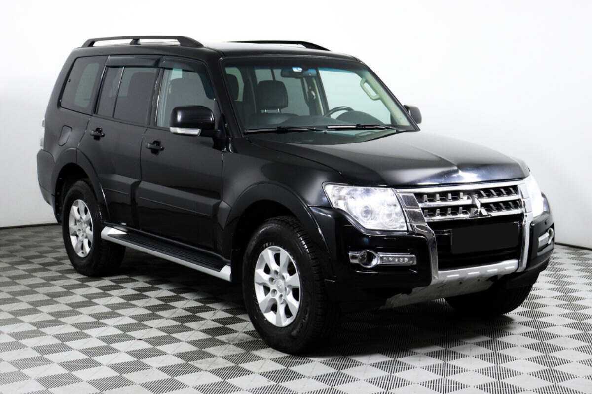 Купить Mitsubishi Pajero с пробегом. Фото: #2