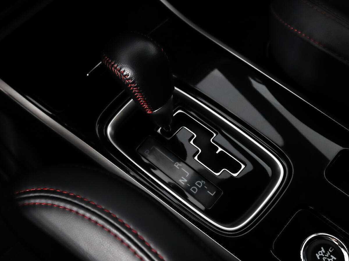 Купить Mitsubishi Outlander с пробегом. Фото: #10