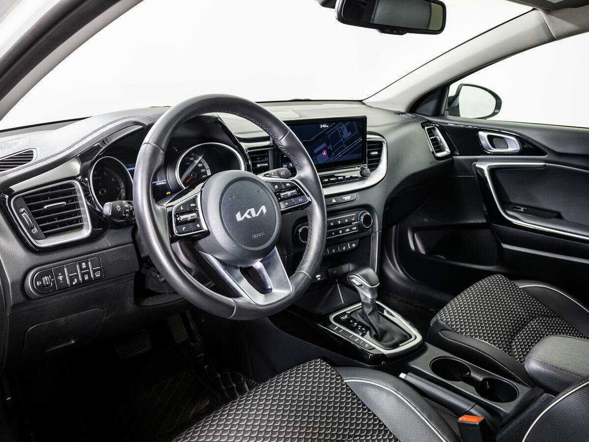 Купить Kia Ceed с пробегом. Фото: #12