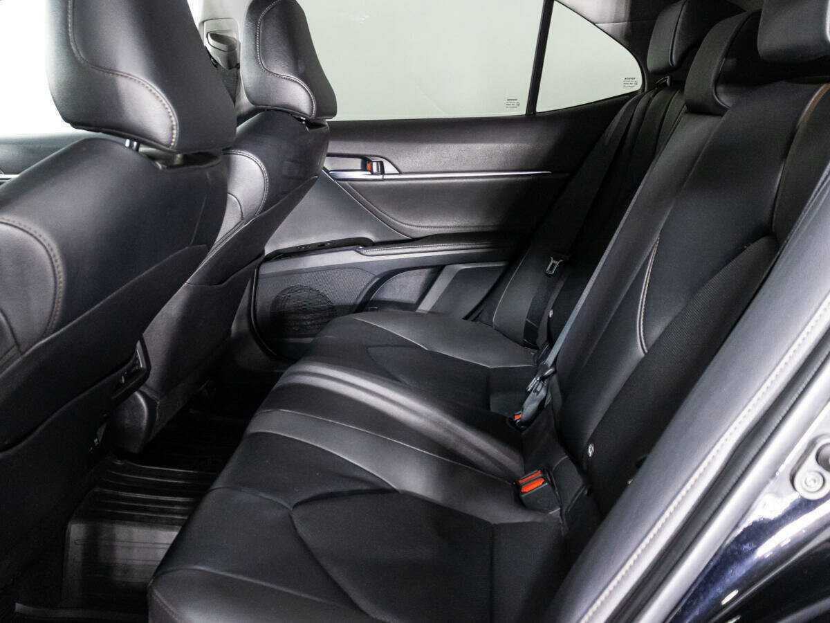 Купить Toyota Camry с пробегом. Фото: #9