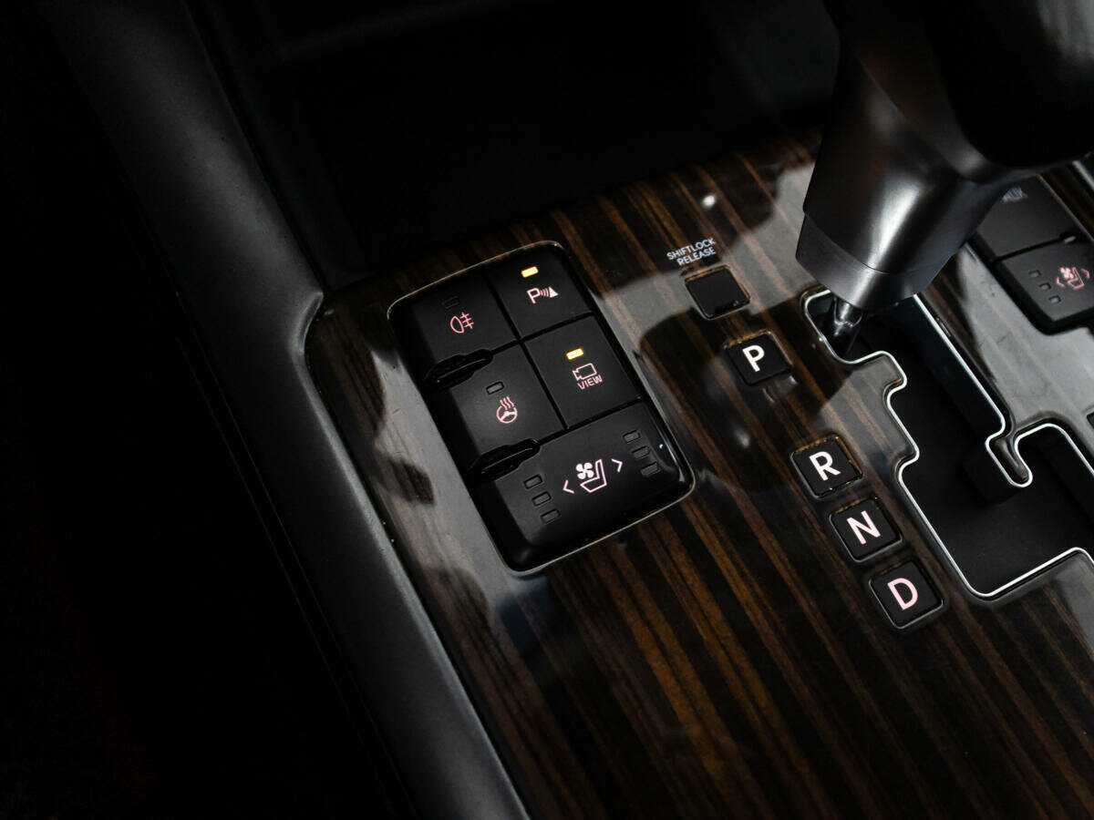 Купить Kia Mohave с пробегом. Фото: #19