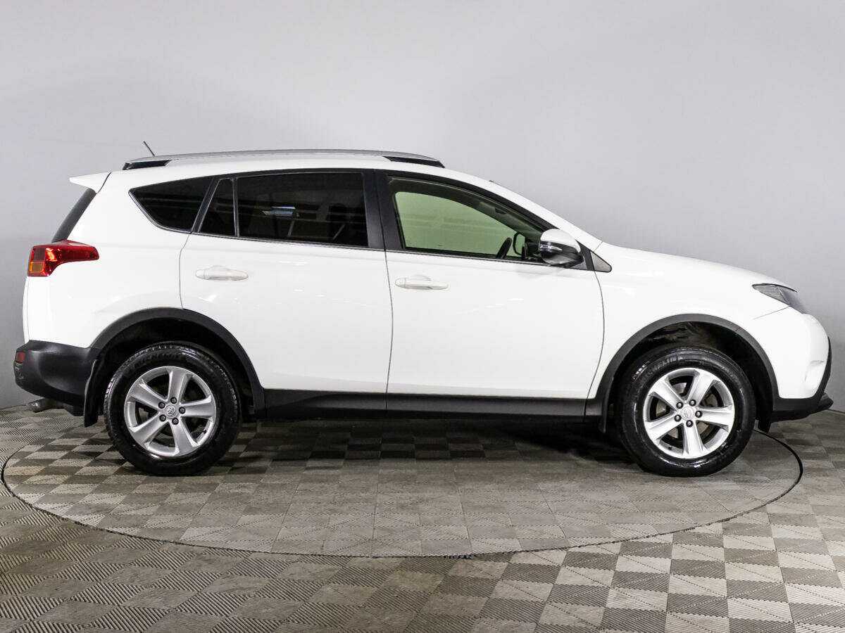 Купить Toyota RAV4 с пробегом. Фото: #3
