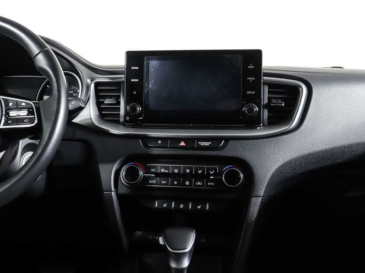 Купить Kia Ceed с пробегом. Фото: #11