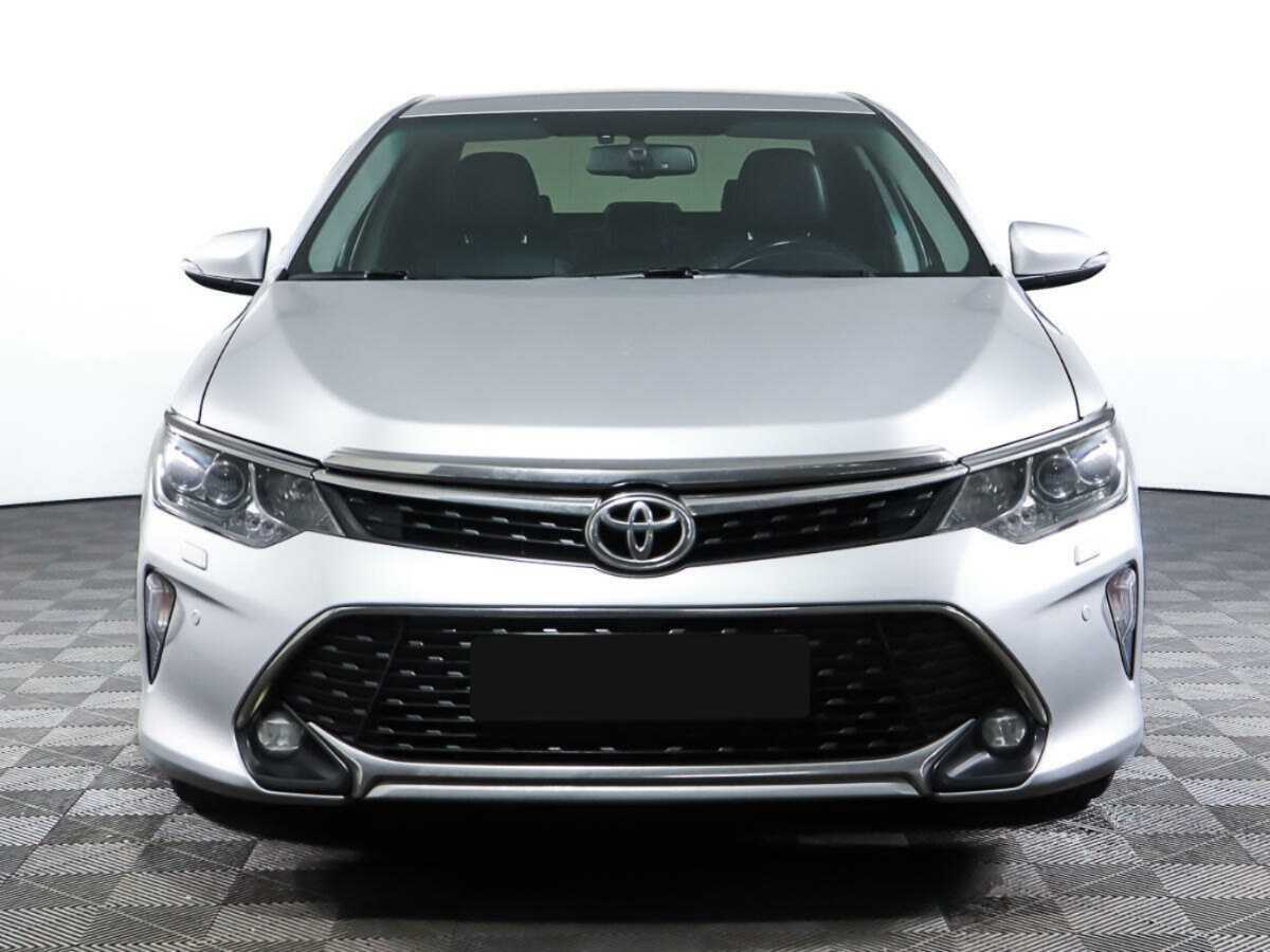 Купить Toyota Camry с пробегом. Фото: #1