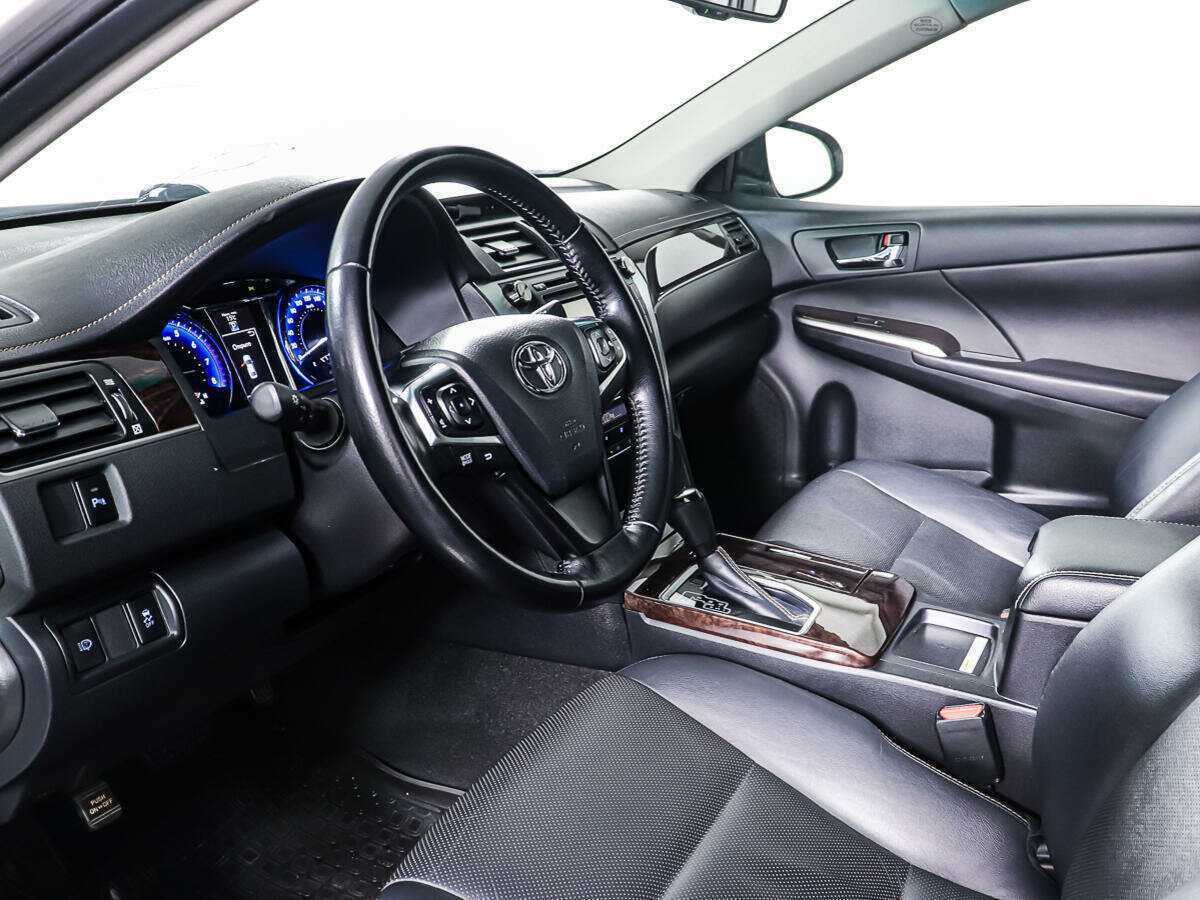 Купить Toyota Camry с пробегом. Фото: #12