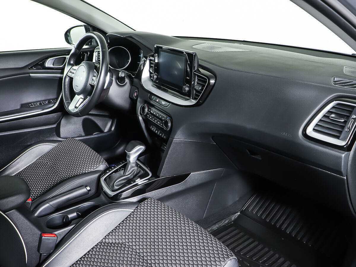 Купить Kia Ceed с пробегом. Фото: #8