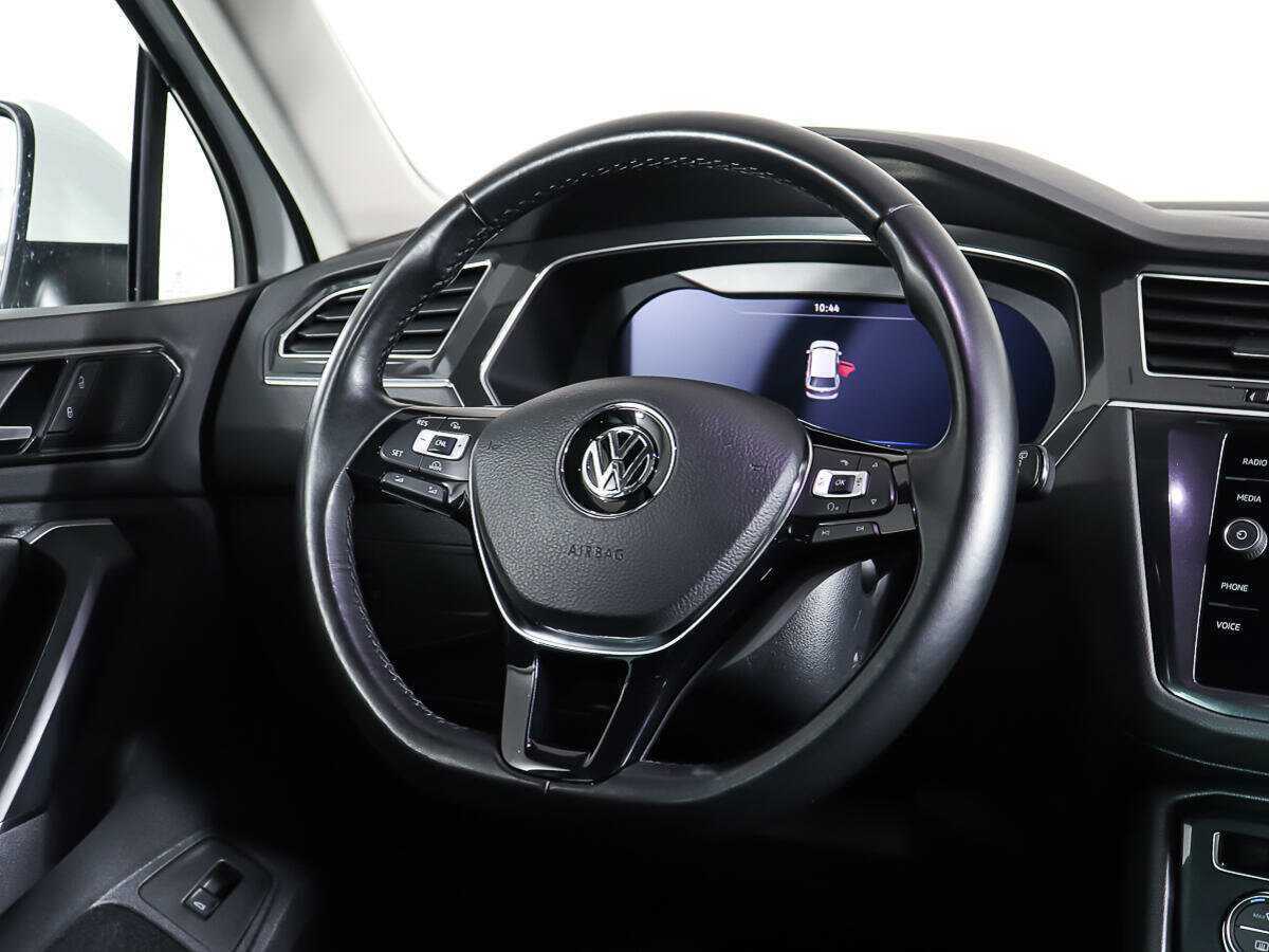 Купить Volkswagen Tiguan с пробегом. Фото: #14