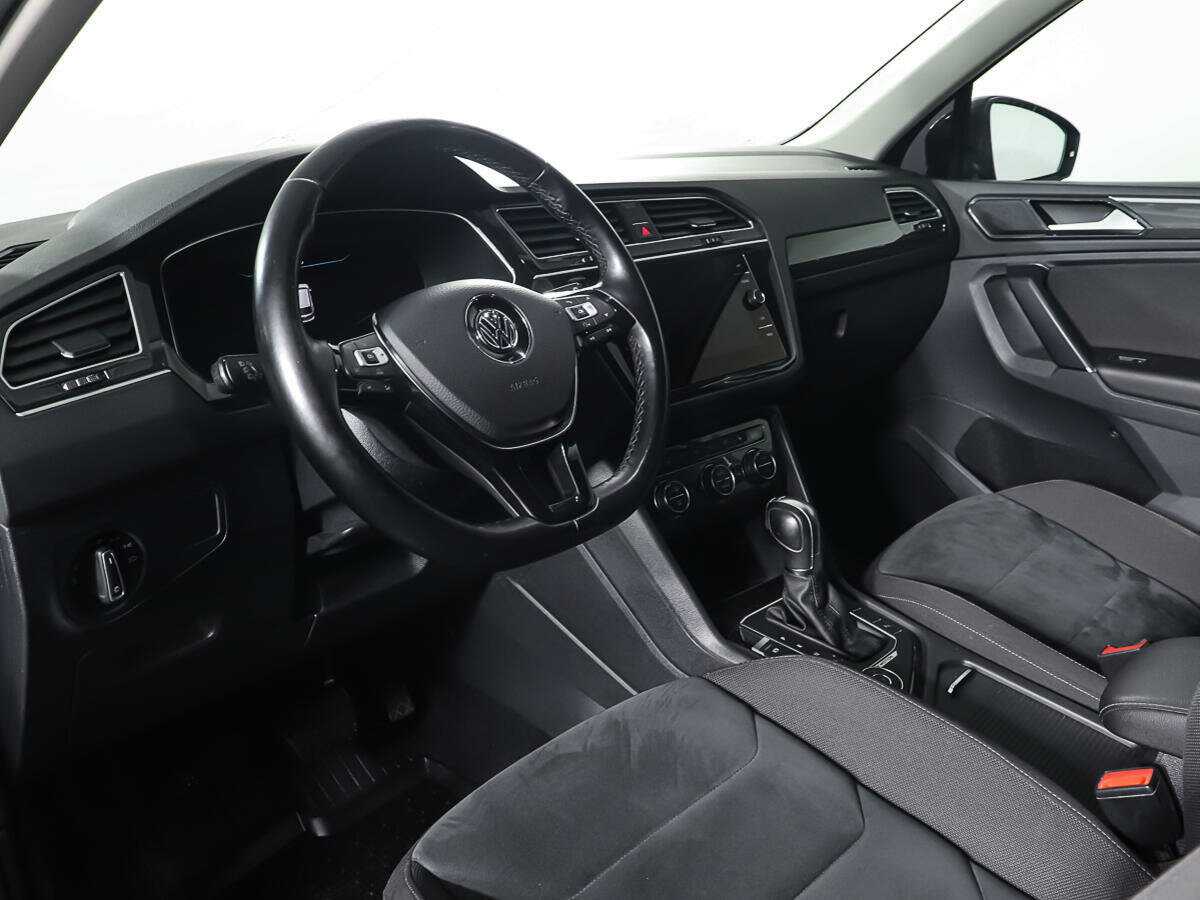 Купить Volkswagen Tiguan с пробегом. Фото: #12