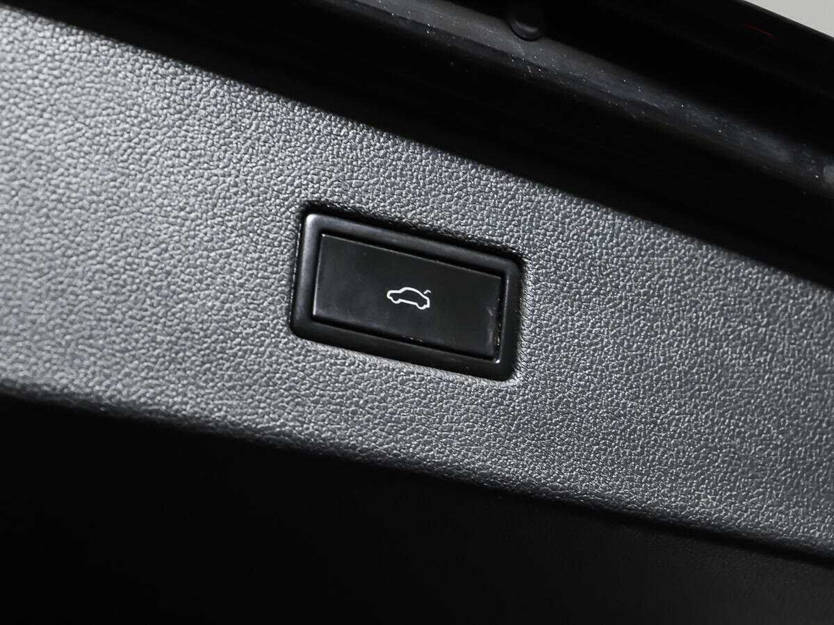 Купить Volkswagen Tiguan с пробегом. Фото: #15