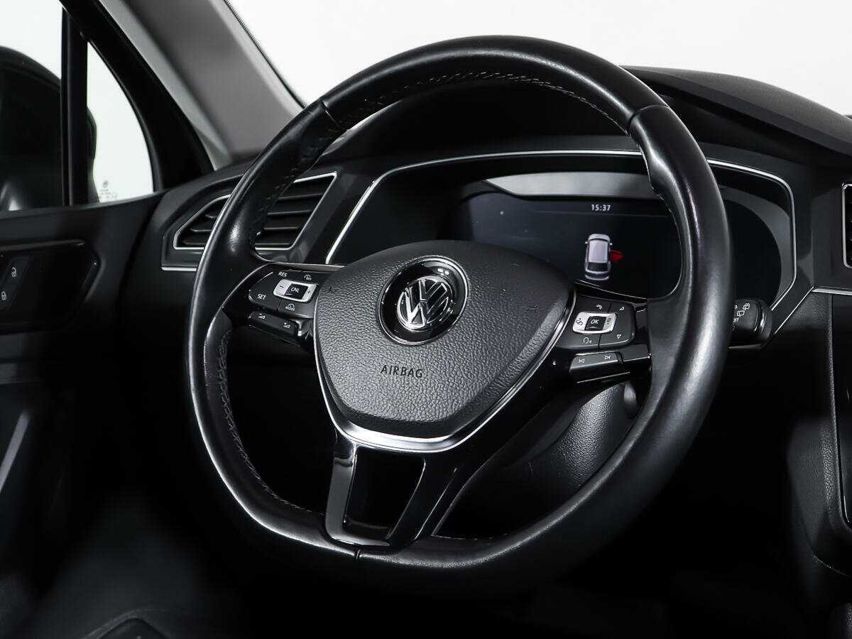 Купить Volkswagen Tiguan с пробегом. Фото: #14